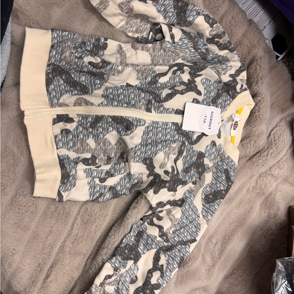 Gigrout Kids Gray Camo Jacket
